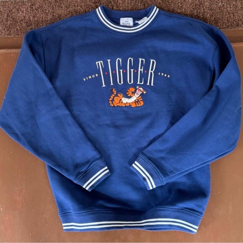 Disney Parks Tigger Embroidered Navy Crewneck Sweater - Adult Small
